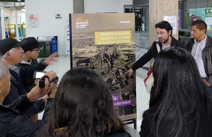 Fotografía del evento de inauguración de la exposición